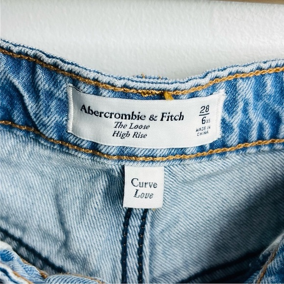 NWT Abercrombie X Jen Reed High Rise loose jeans Blue Denim Jeans size 28/6 - Picture 5 of 7
